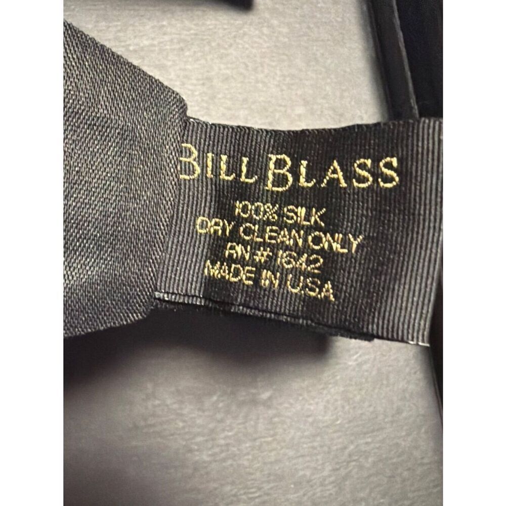Bill Blass Burgundy Silk Per-Tied Bow Tie & Cummerbund Set - Picture 7 of 7